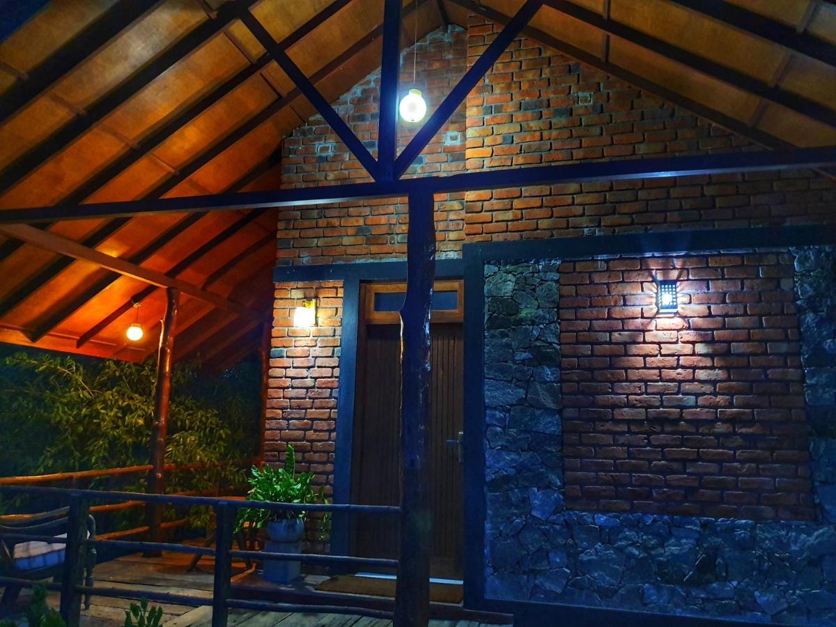 Saji-Sami Hotel Анурадхапура Екстериор снимка